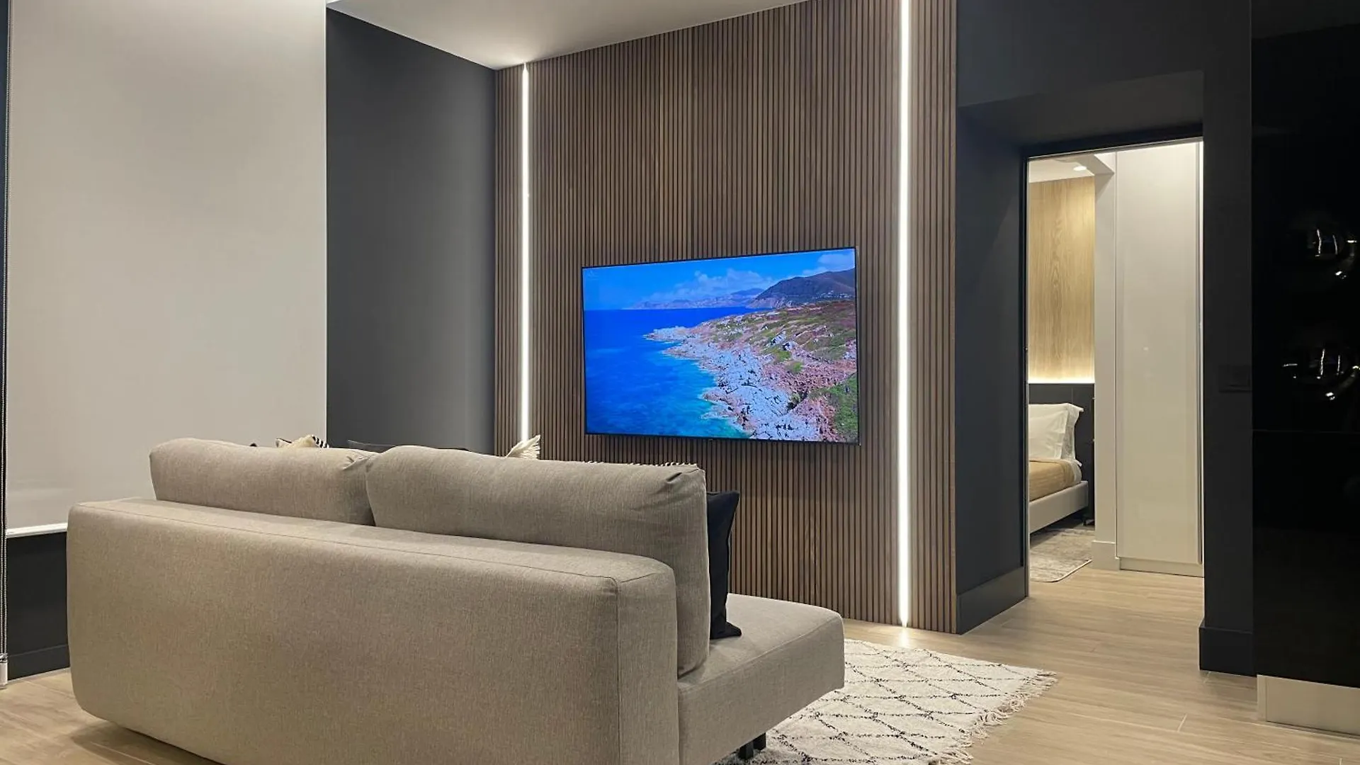 Luxury Renovated Ground Floor 1Br Suite - Best Of The Best - Historical Centre Olbia 0*,  Itália