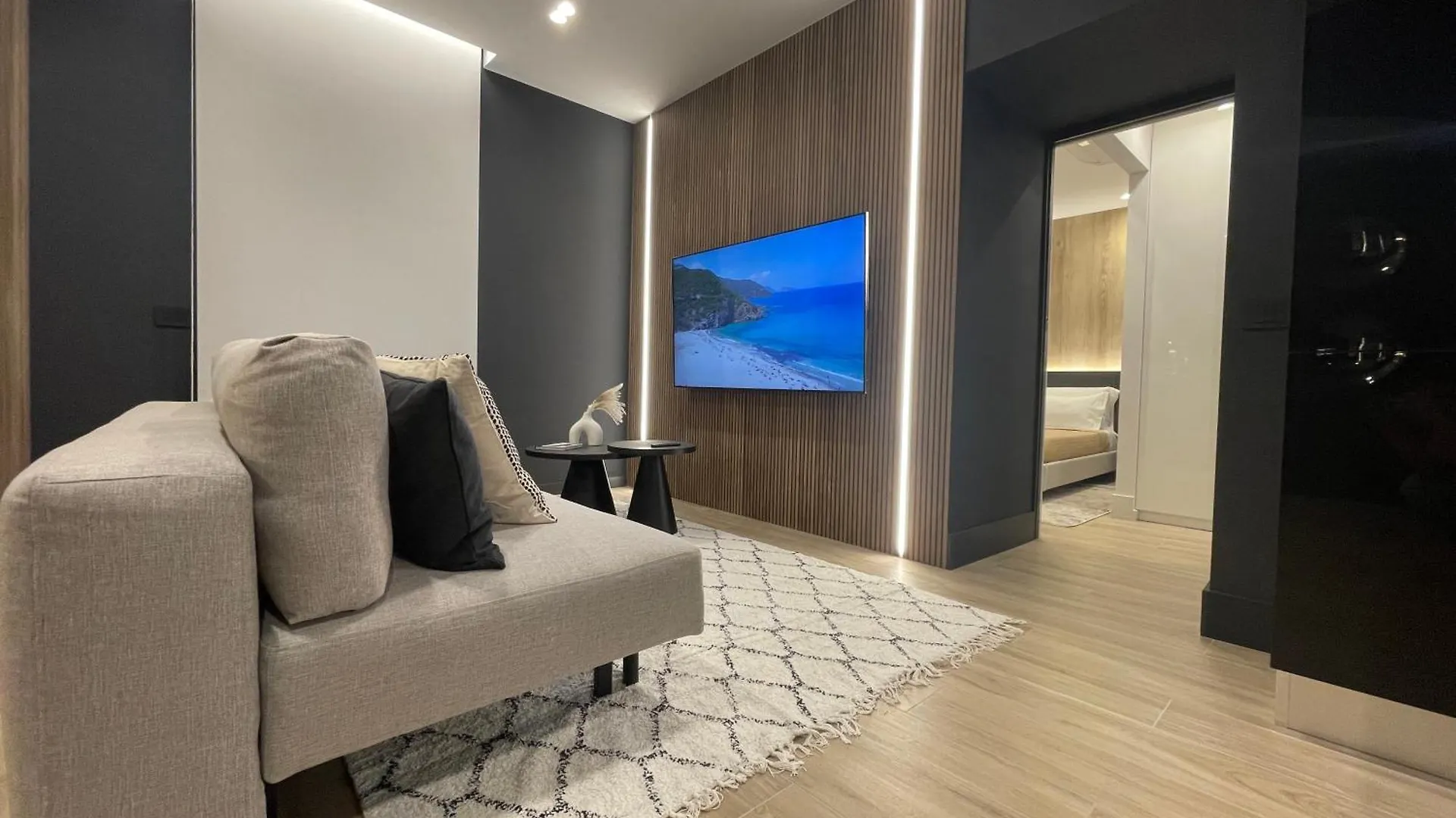 Luxury Renovated Ground Floor 1Br Suite - Best Of The Best - Historical Centre Olbia 0*,