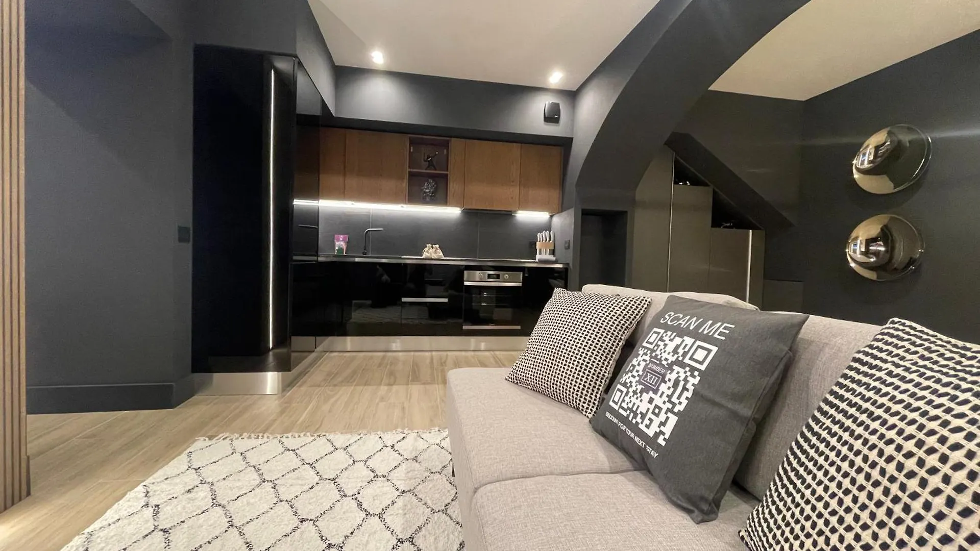 Luxury Renovated Ground Floor 1Br Suite - Best Of The Best - Historical Centre Olbia 0*,