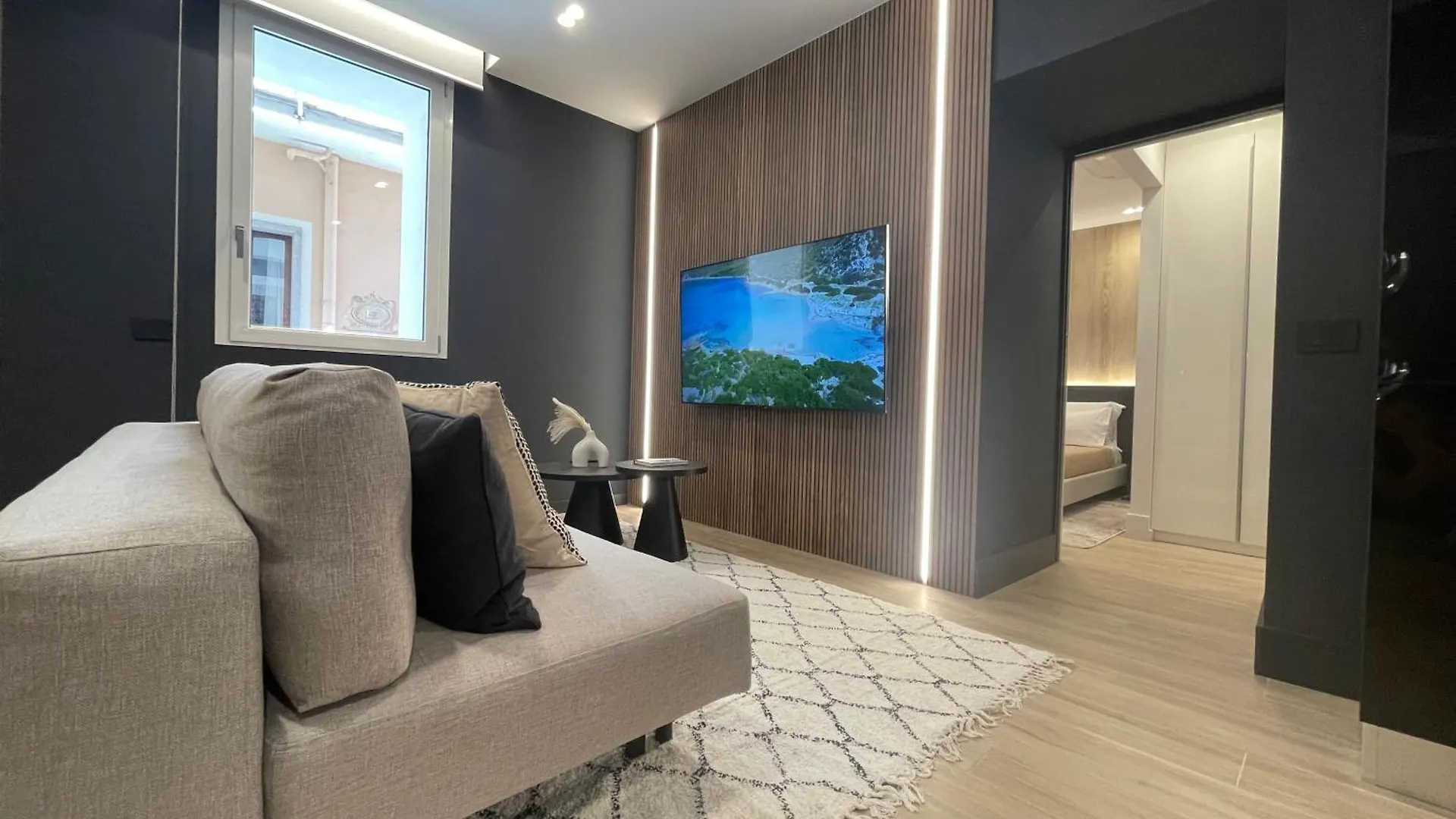 Luxury Renovated Ground Floor 1Br Suite - Best Of The Best - Historical Centre Olbia Apartamento