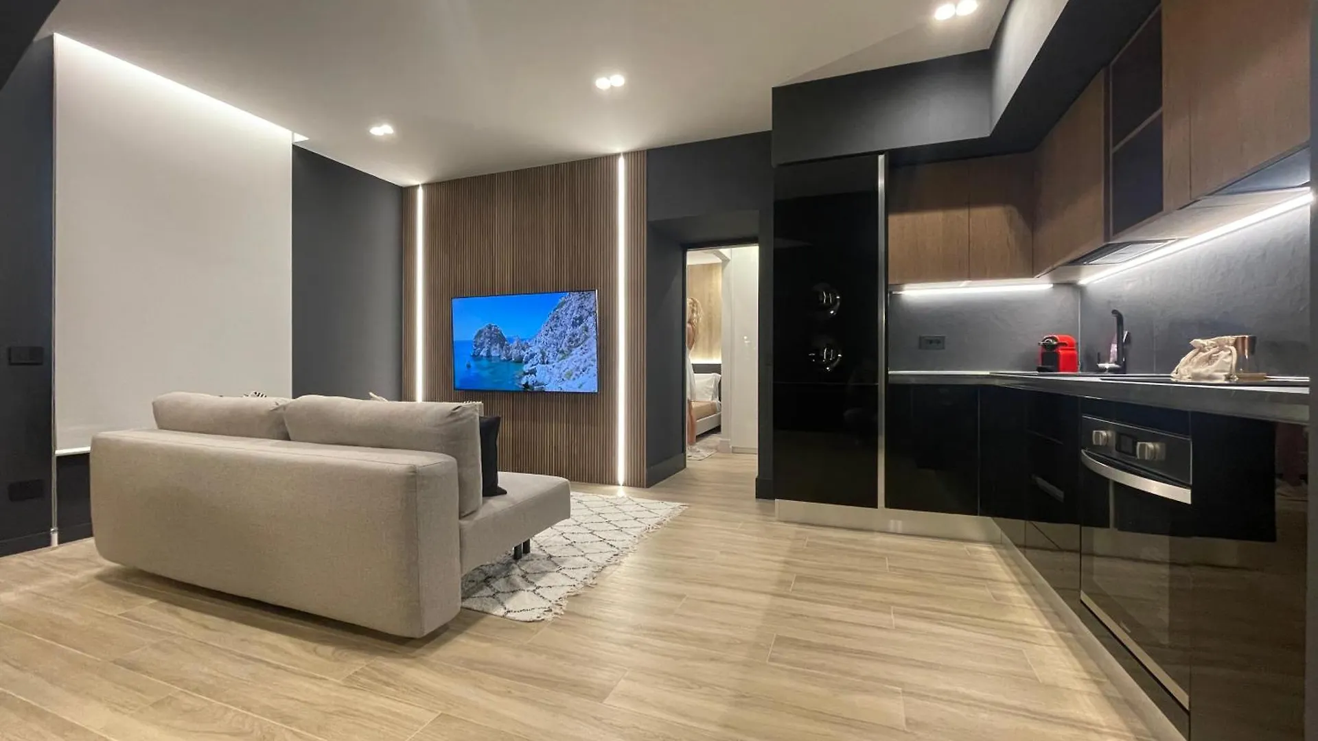 Luxury Renovated Ground Floor 1Br Suite - Best Of The Best - Historical Centre Olbia Apartamento